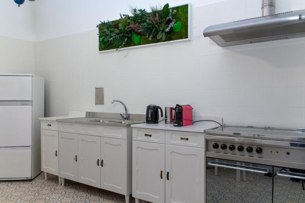 Interno 9 Hotel Bari Luaran gambar