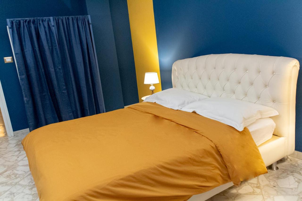 Interno 9 Hotel Bari Luaran gambar